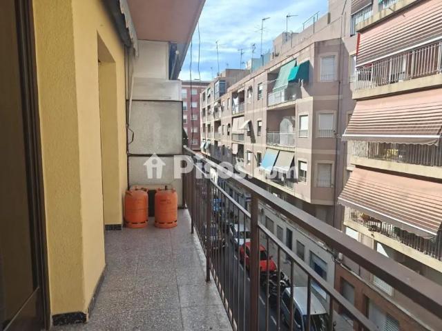 Piso en alquiler en San Crispín