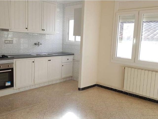 Piso en alquiler en Sant Celoni, de 65 m² 3 habitaciones por 790