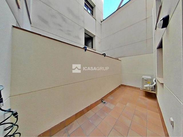 Piso en alquiler en Sant Cugat del Vallès, de 55 m² 2 habitaciones por 1.250