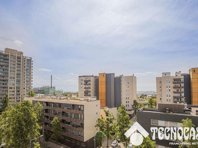 Piso en alquiler en Sant Adrià de Besos, de 76 m² 2 habitaciones por 1.375