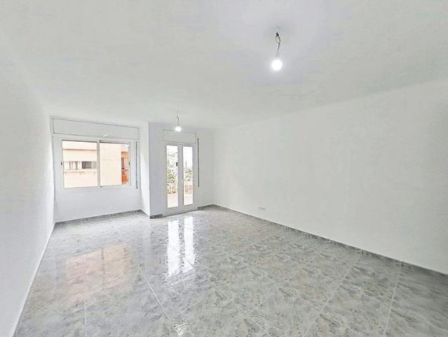 Piso en alquiler en Santa Coloma de Gramanet, de 74 m² 2 habitaciones por 1.545