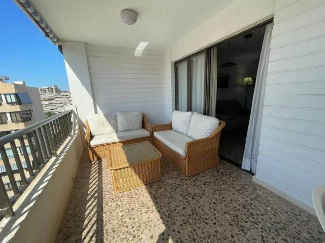 Piso en Alquiler en Alicante Alacant