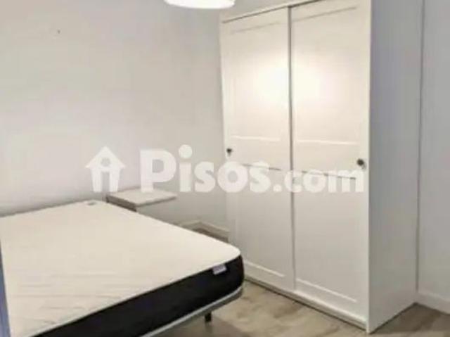 Piso en alquiler en Santa Rosa Valdeolleros