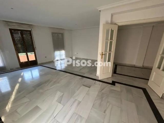 Piso en alquiler en Santa Rosa Valdeolleros