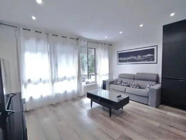 Piso en alquiler en Sants