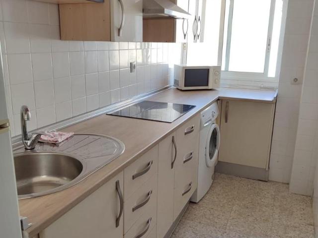 Piso en alquiler en Sevilla, Cruz Roja Capuchinos