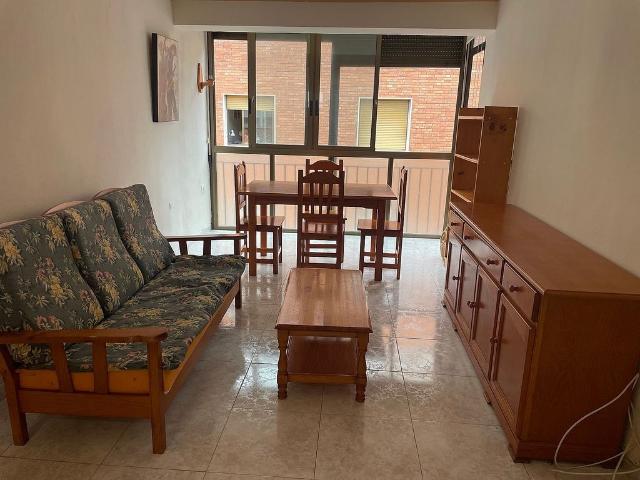 Piso en alquiler en Tarragona, de 80 m² 4 habitaciones por 773