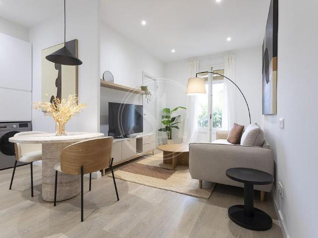 Piso en alquiler en travesía De Gràcia, Barcelona, de 46 m² 2 habitaciones por 1.750