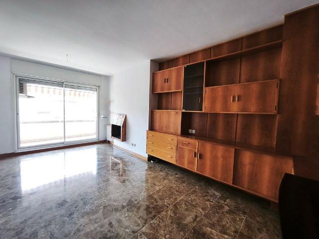 Piso en alquiler en travesía De Les Corts, Barcelona, de 90 m² 4 habitaciones por 1.800