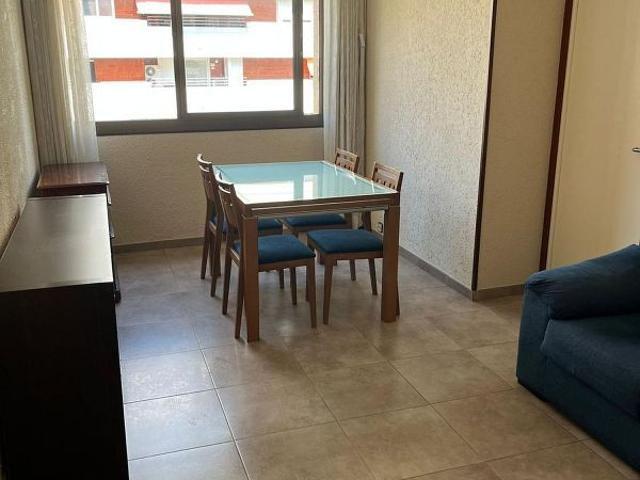 Piso en alquiler en travesía De Les Corts, Hospitalet de Llobregat, L´, de 84 m² 4 habitaciones por 1.480