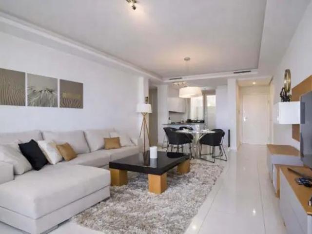 Piso en alquiler en Urbanización Capanes, 2