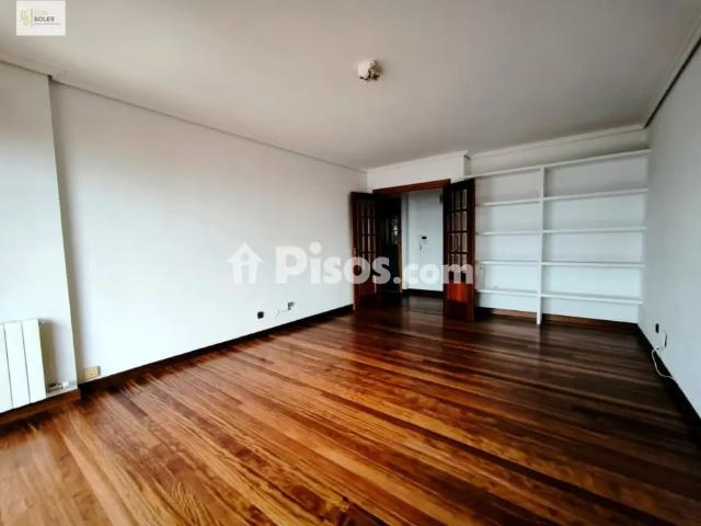 Piso en alquiler en Valdenoja
