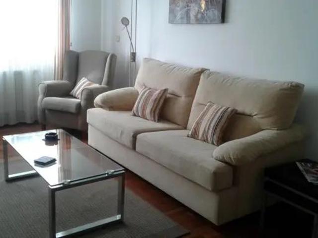 Piso en alquiler en Valdenoja La Pereda