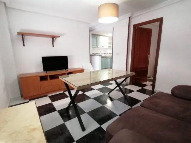 Piso en alquiler en Valdepasillas