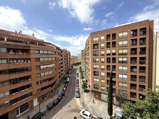 Piso en alquiler en Valencia, Calle de Málaga, 46009