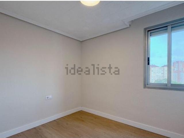 Piso en Alquiler en Valencia de las Torres, Valencia