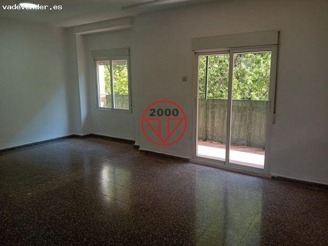 Piso en Alquiler en Valencia de las Torres, Valencia
