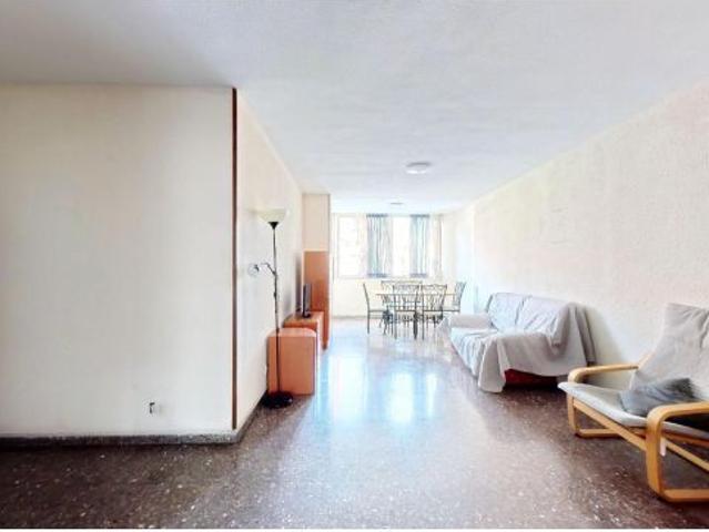 Piso en Alquiler en Valencia de las Torres, Valencia