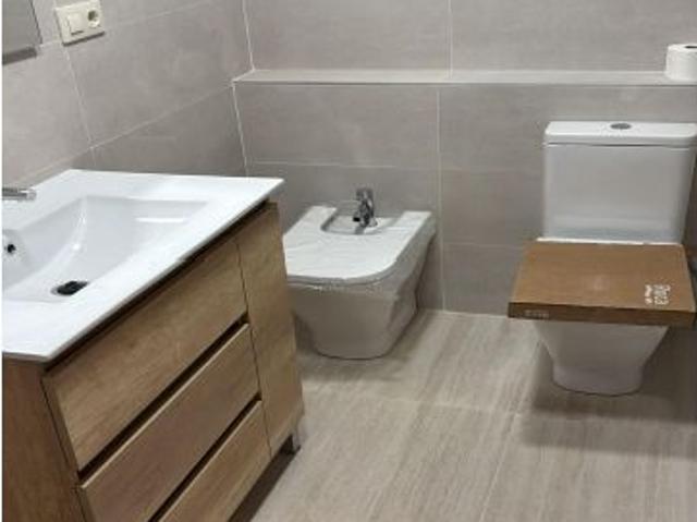 Piso en Alquiler en Valencia de las Torres, Valencia