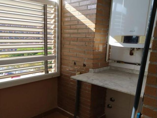 Piso en Alquiler en Valencia de las Torres, Valencia