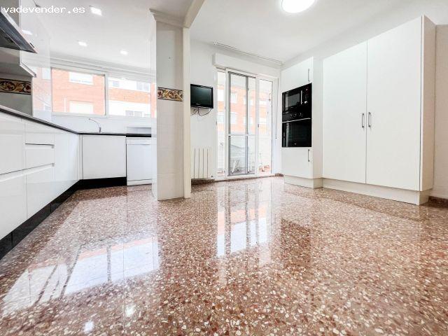 Piso en Alquiler en Valencia de las Torres, Valencia