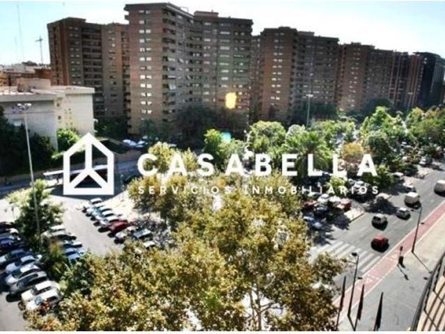 Piso en Alquiler en Valencia de las Torres, Valencia