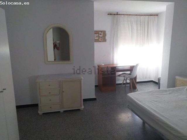 Piso en Alquiler en Valencia de las Torres, Valencia
