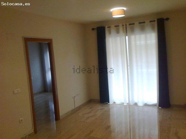 Piso en Alquiler en Valencia de las Torres, Valencia