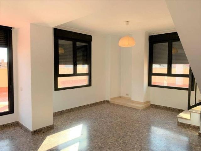 Piso en Alquiler en València