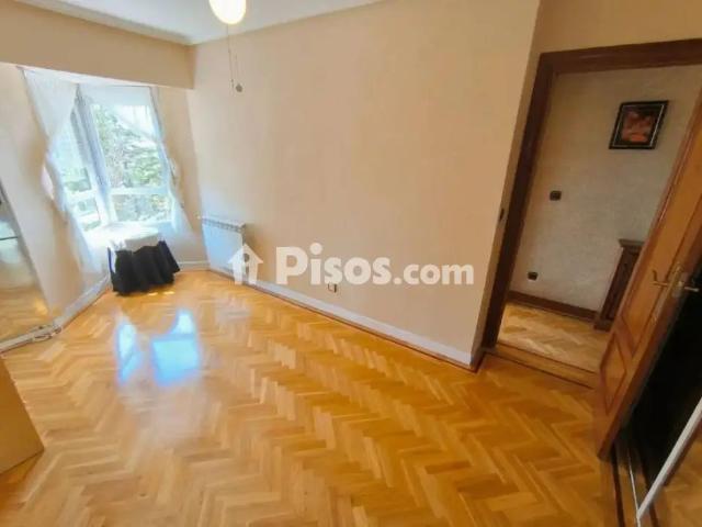 Piso en alquiler en Zona Avenida de Madrid