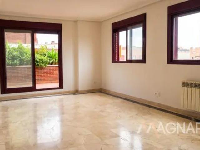 Piso en alquiler en Zona de Colegios