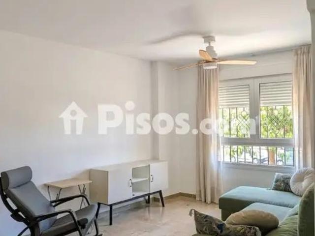 Piso en alquiler en Zona de San Cayetano Avenida Cristóbal Colón