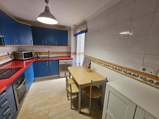 PISO EN ALQUILER PARA ESTUDIANTES EN TEATINOS