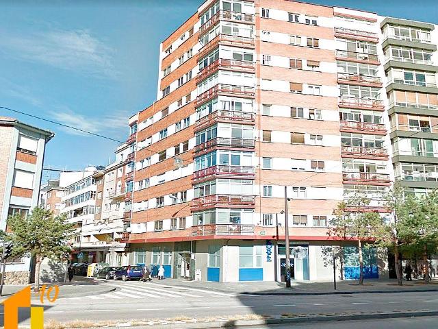 Piso en alquiler sin amueblar, zona Centro Sur