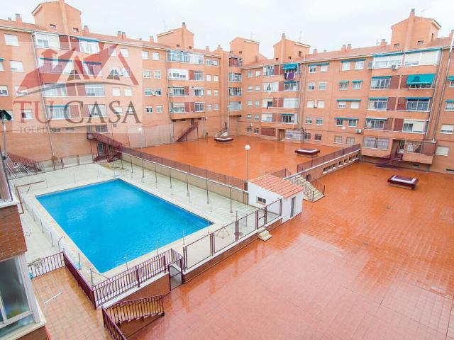 PISO EN ALQUILER 4 DORMITORIOS CON GARAJE Y PISCINA