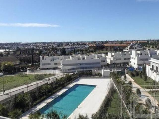 Piso en Aravaca en urbanización de lujo
