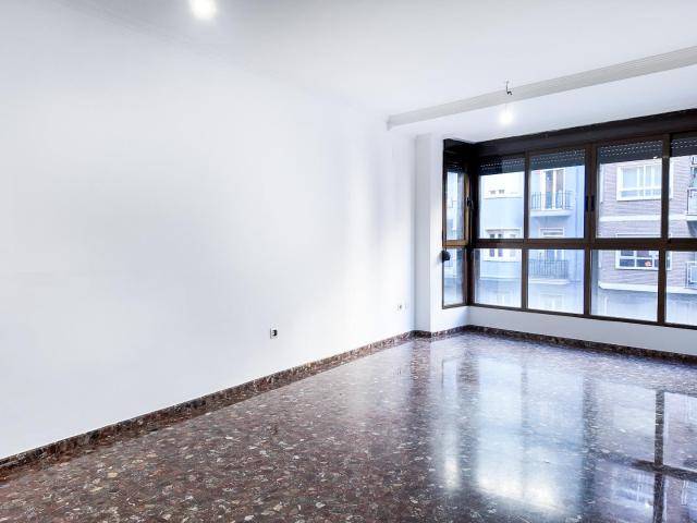 FANTÁSTICA VIVIENDA EN EL CORAZÓN DE ARRANCAPINS¡