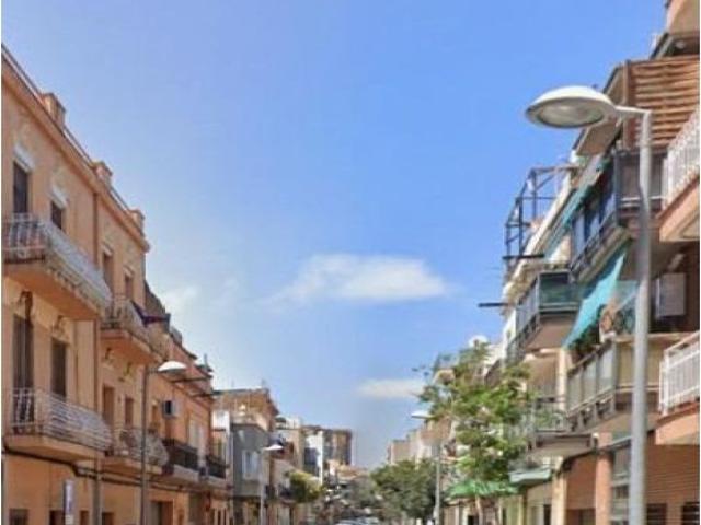 PISO EN BADALONA
