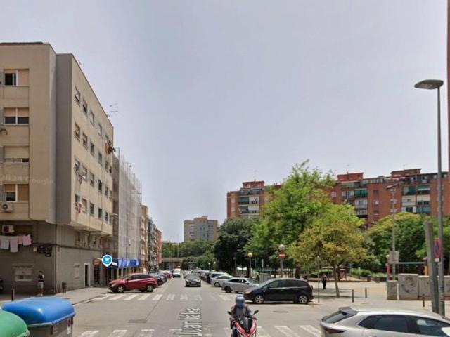 PISO EN BADALONA