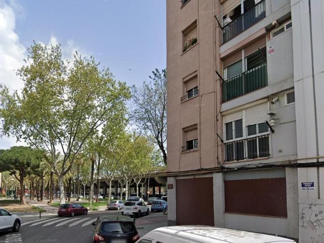 PISO EN BADALONA