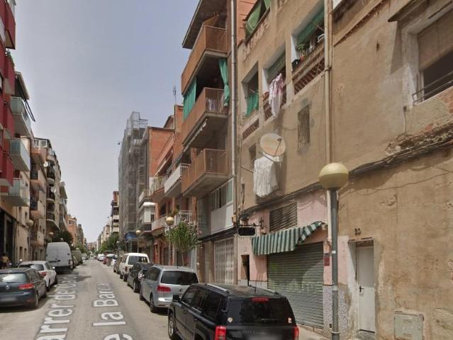 PISO EN BADALONA