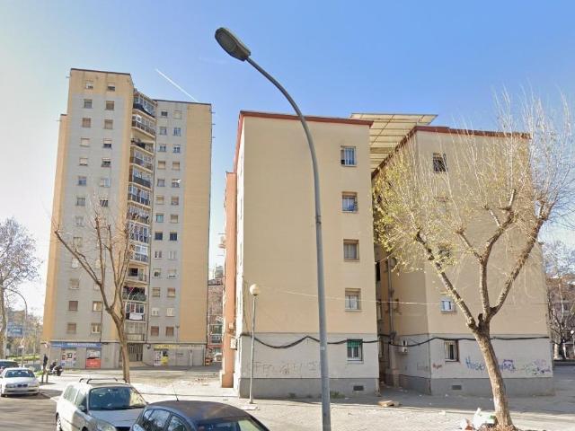 PISO EN BADALONA