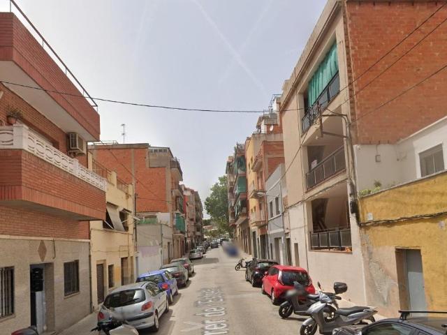 PISO EN BADALONA