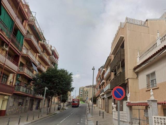 PISO EN BADALONA