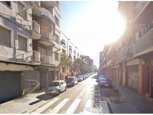 PISO EN BADALONA