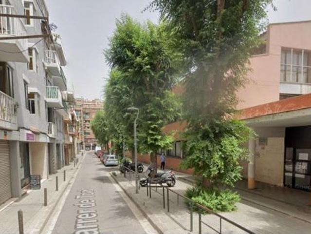 PISO EN BADALONA