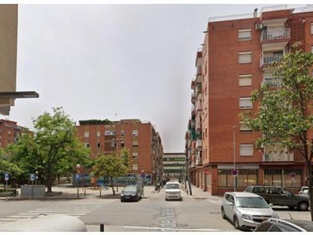 PISO EN BADALONA