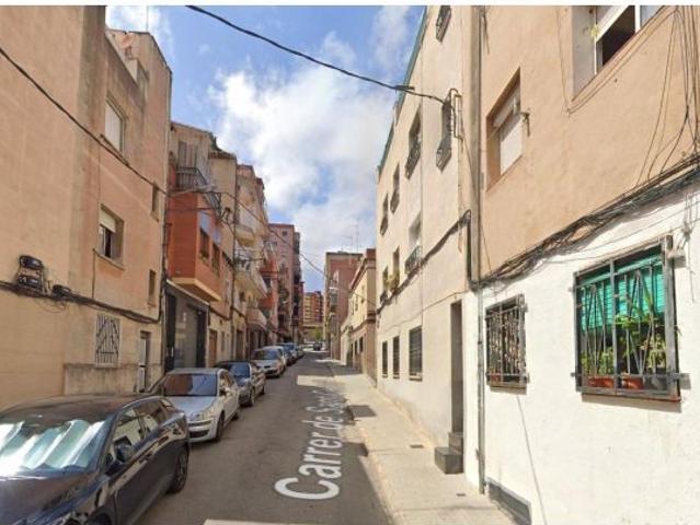 PISO EN BADALONA