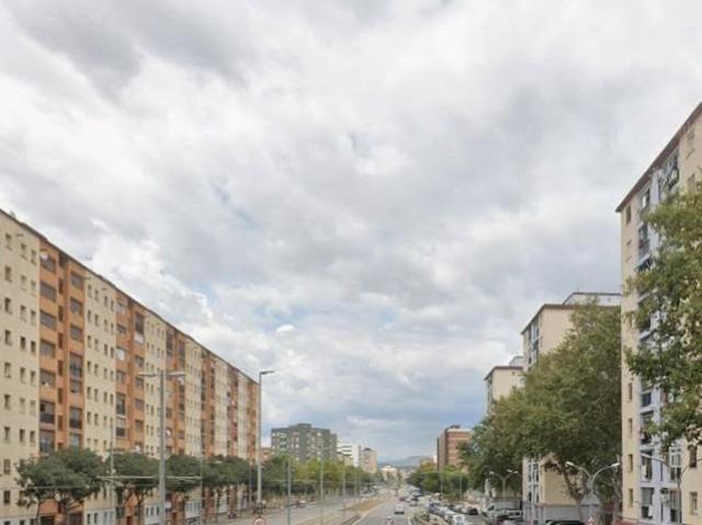PISO EN BADALONA