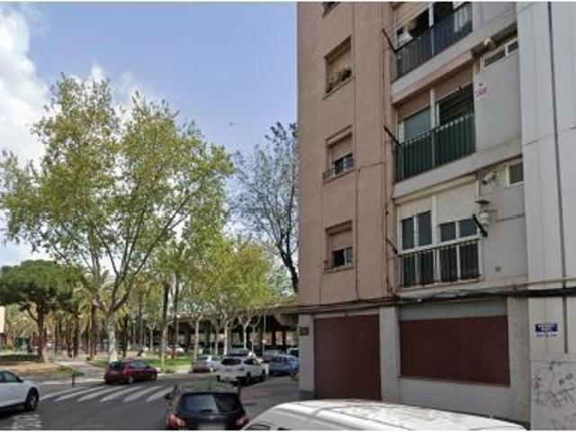 PISO EN BADALONA